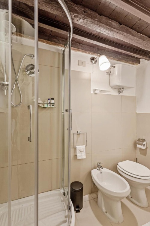 Loft by the Ghetto image 40