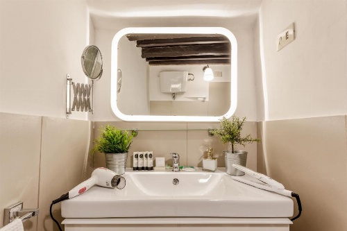 Loft by the Ghetto image 41